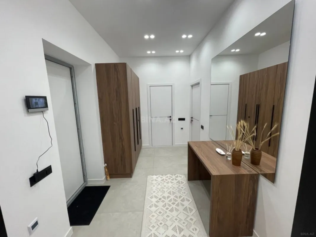 Kirayə verilir 2 otaqlı mənzil 78 m²