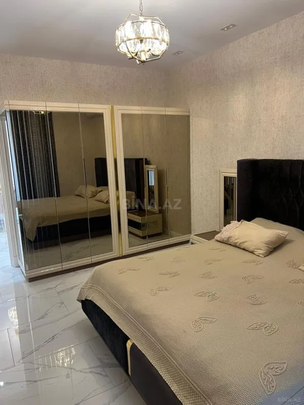 Satılır 3 otaqlı mənzil 148 m²