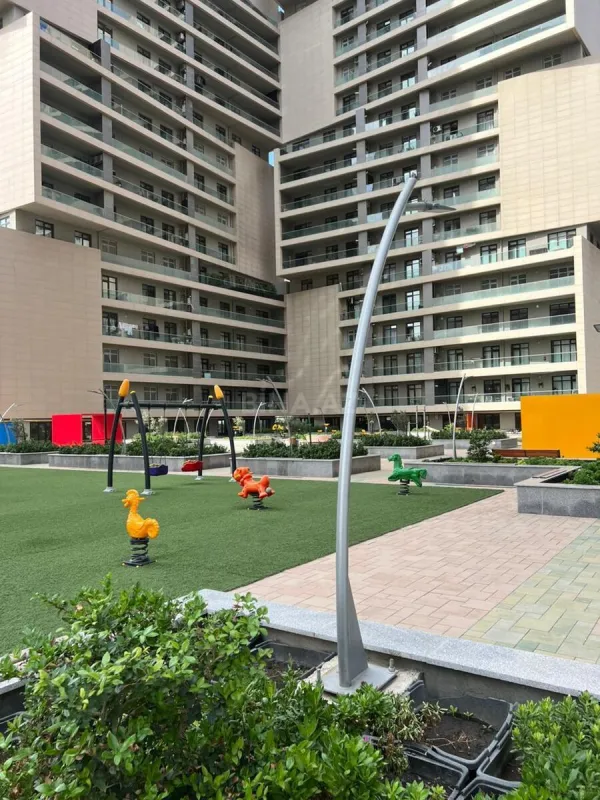 Satılır 3 otaqlı mənzil 148 m²