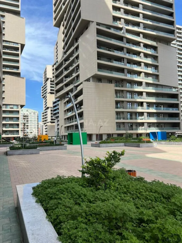 Satılır 3 otaqlı mənzil 148 m²