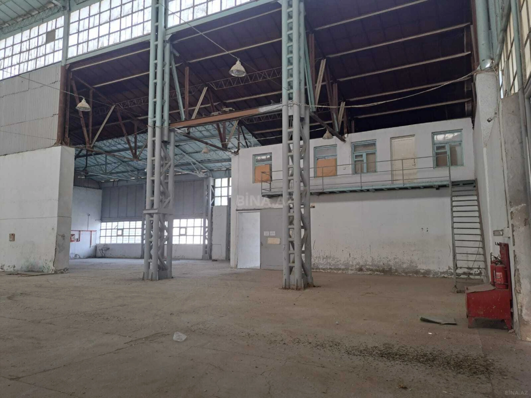 Kirayə verilir obyekt 1800 m²