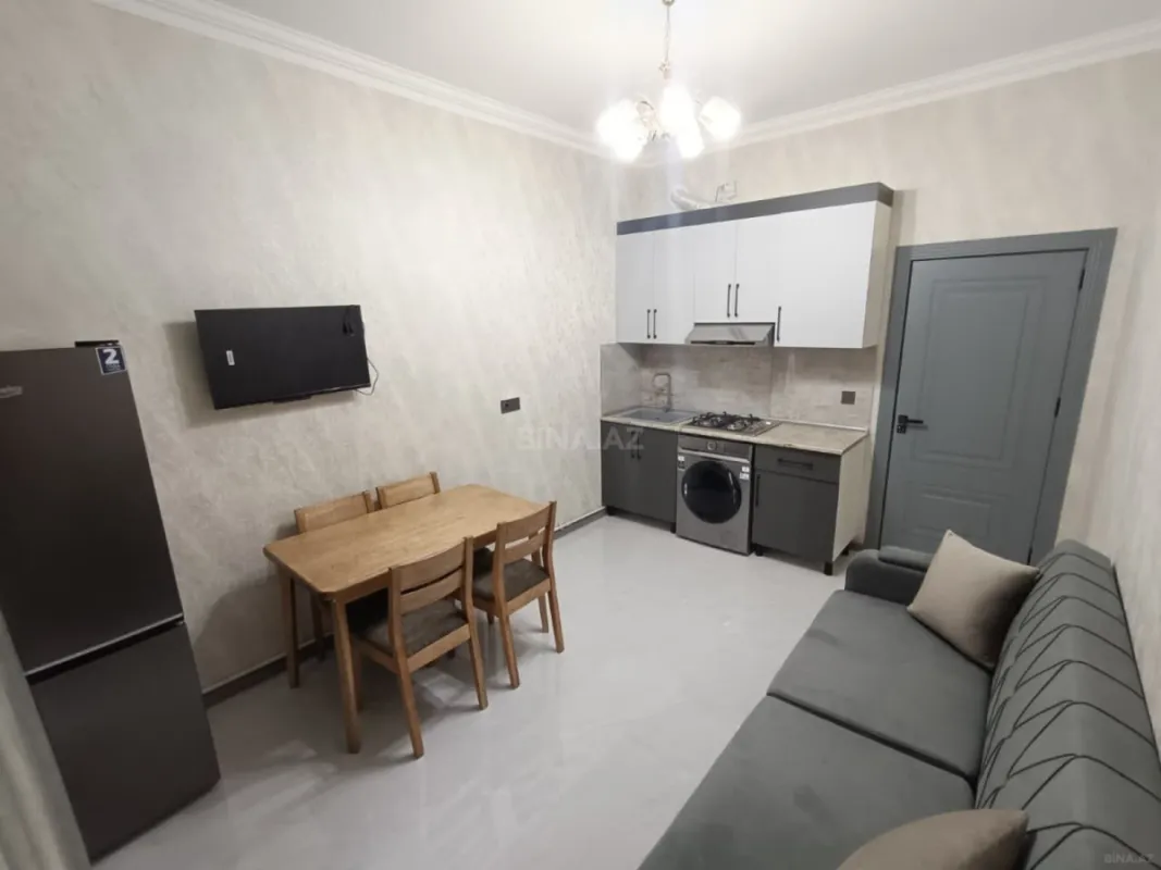 Kirayə verilir 2 otaqlı mənzil 70 m²