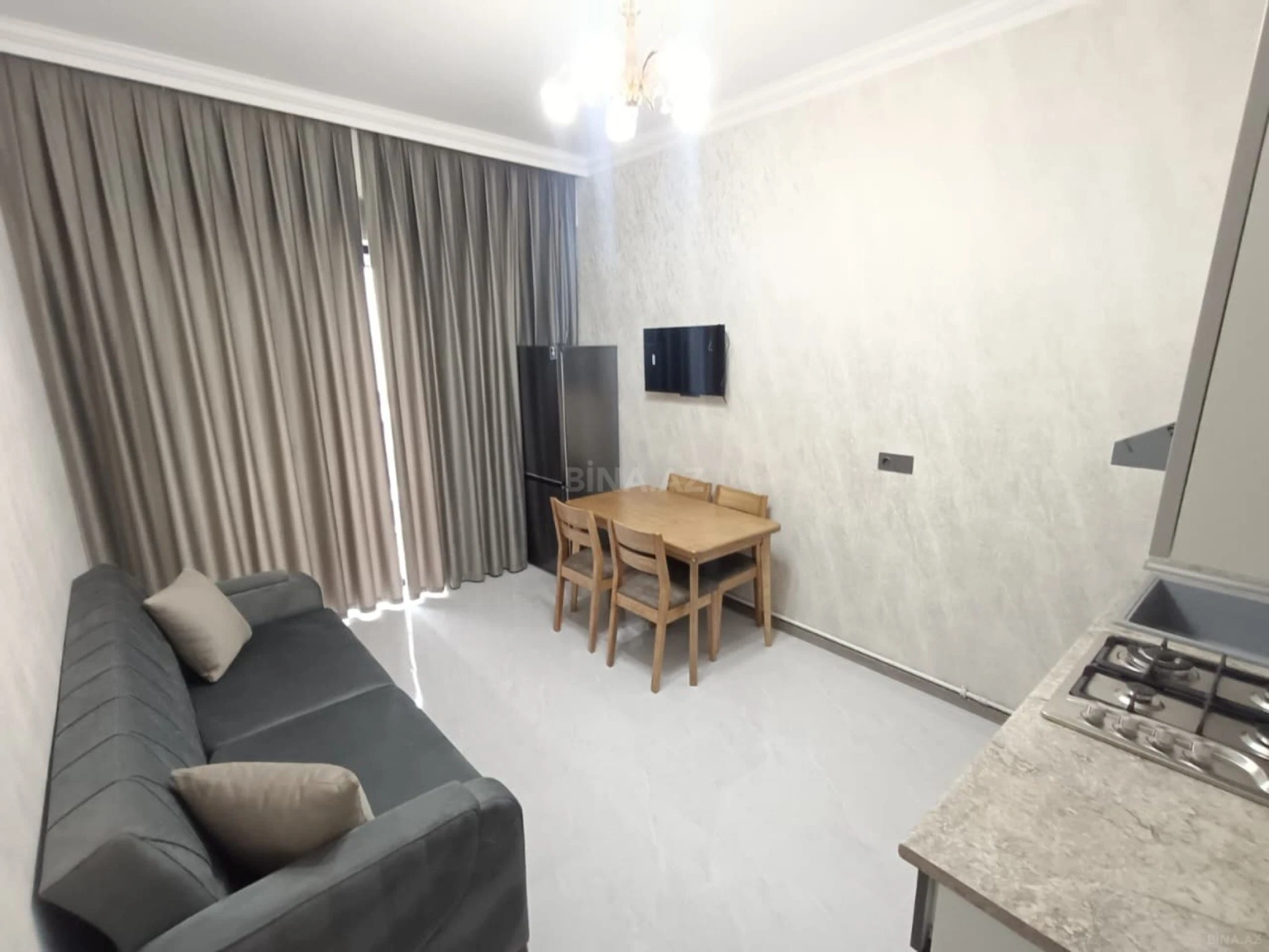 Kirayə verilir 2 otaqlı mənzil 70 m²