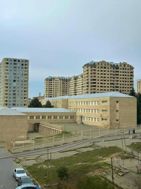 Satılır 3 otaqlı mənzil 63 m²