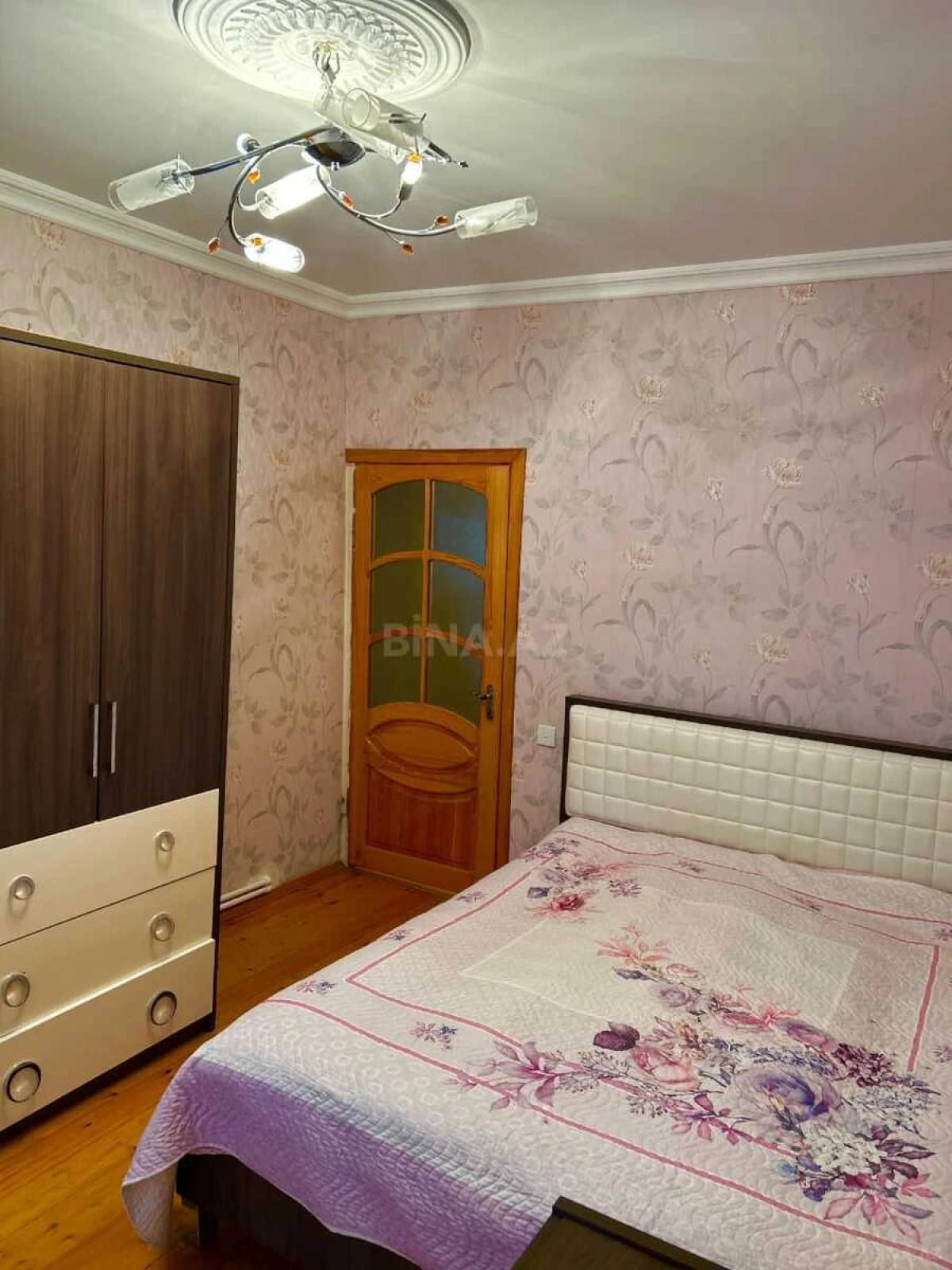 Satılır 3 otaqlı mənzil 63 m²