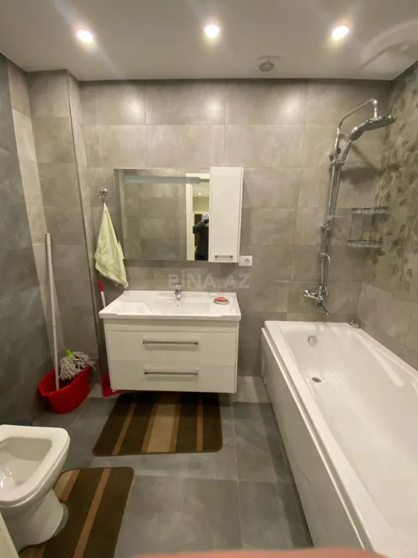 Kirayə verilir 3 otaqlı mənzil 140 m²