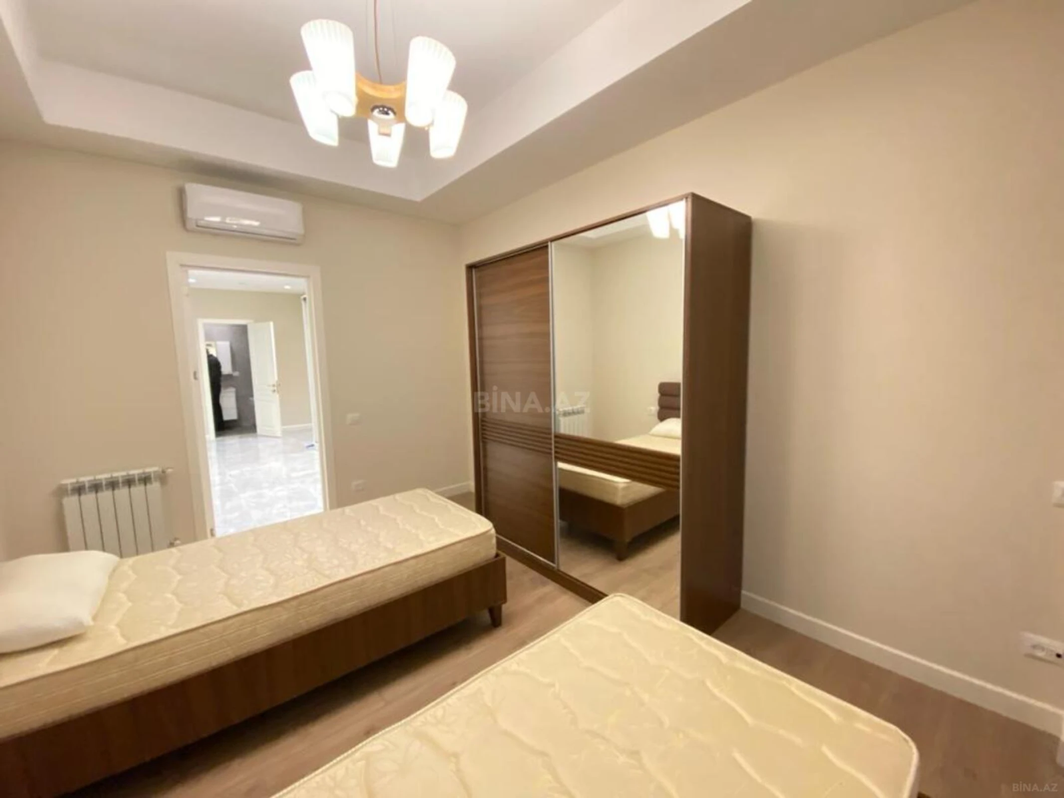 Kirayə verilir 3 otaqlı mənzil 140 m²
