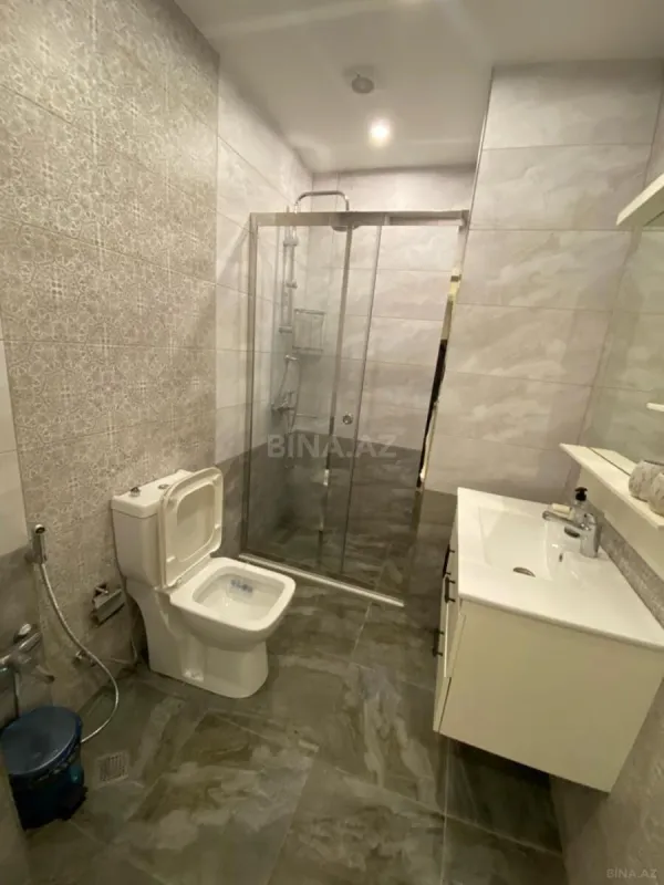 Kirayə verilir 3 otaqlı mənzil 140 m²