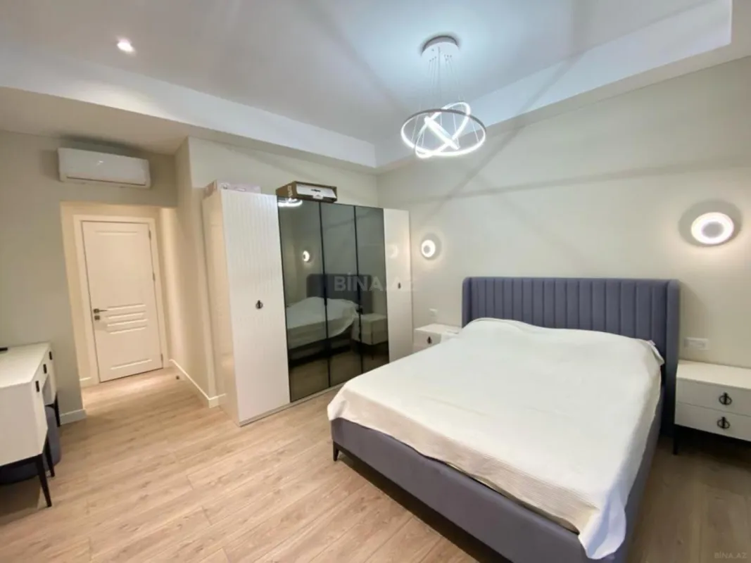 Kirayə verilir 3 otaqlı mənzil 140 m²