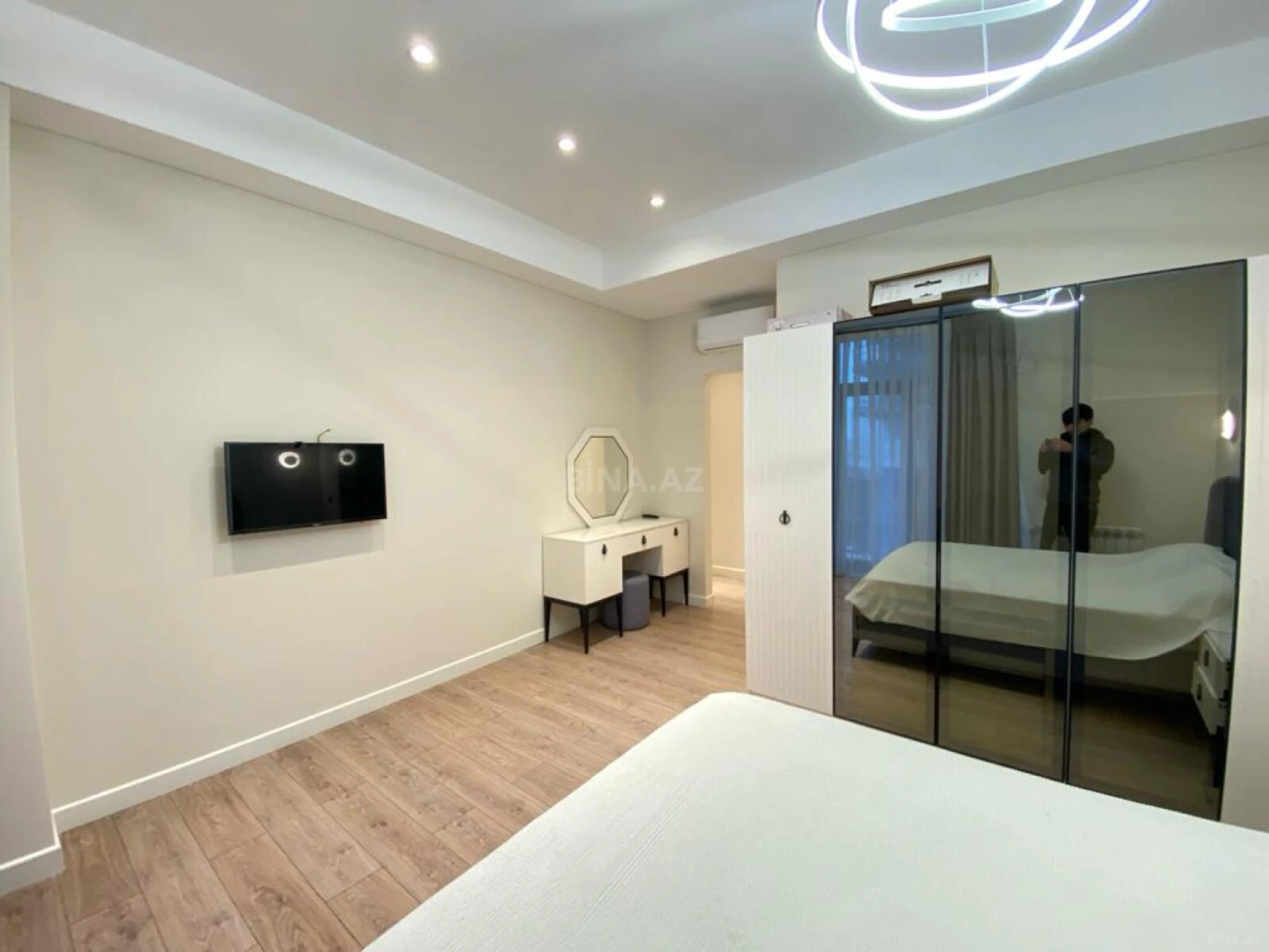 Kirayə verilir 3 otaqlı mənzil 140 m²