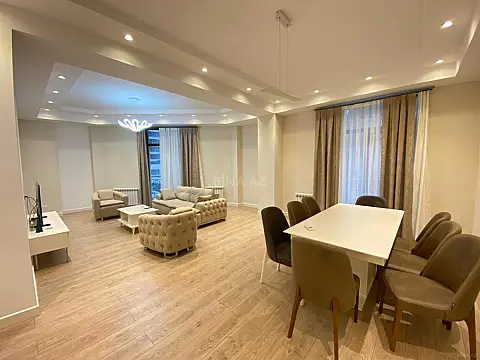 Kirayə verilir 3 otaqlı mənzil 140 m² — Bakı 3 otaq 140.00 m²