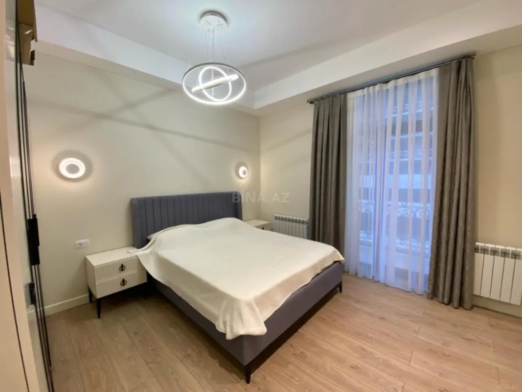 Kirayə verilir 3 otaqlı mənzil 140 m²