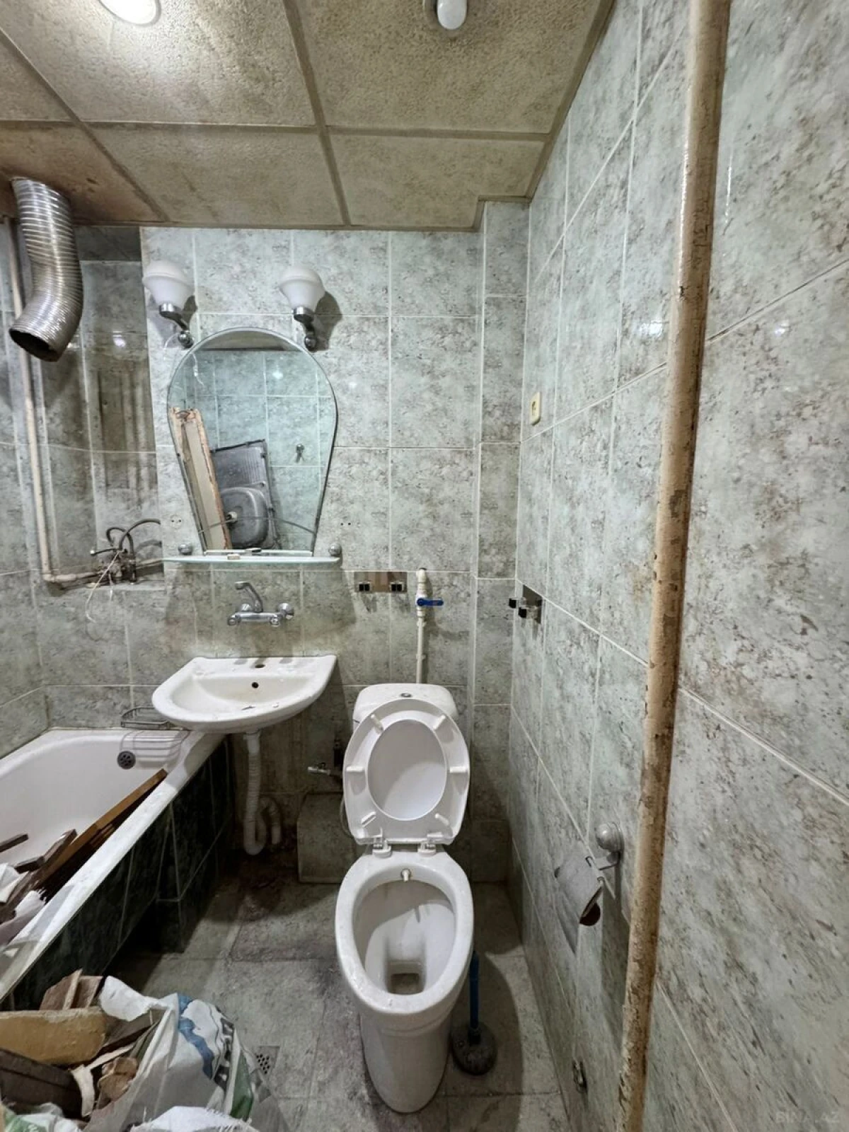 Satılır 2 otaqlı mənzil 48 m²