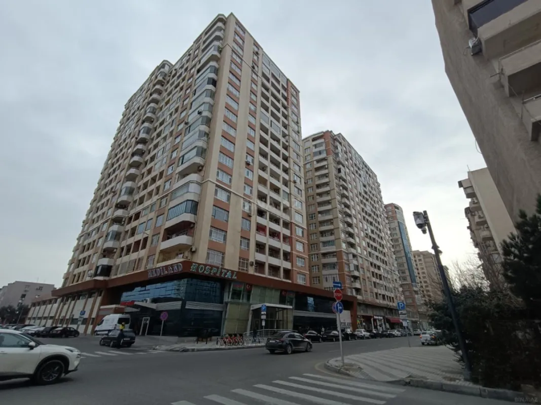 Kirayə verilir 3 otaqlı mənzil 130 m²