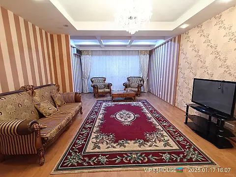 Kirayə verilir 3 otaqlı mənzil 130 m²