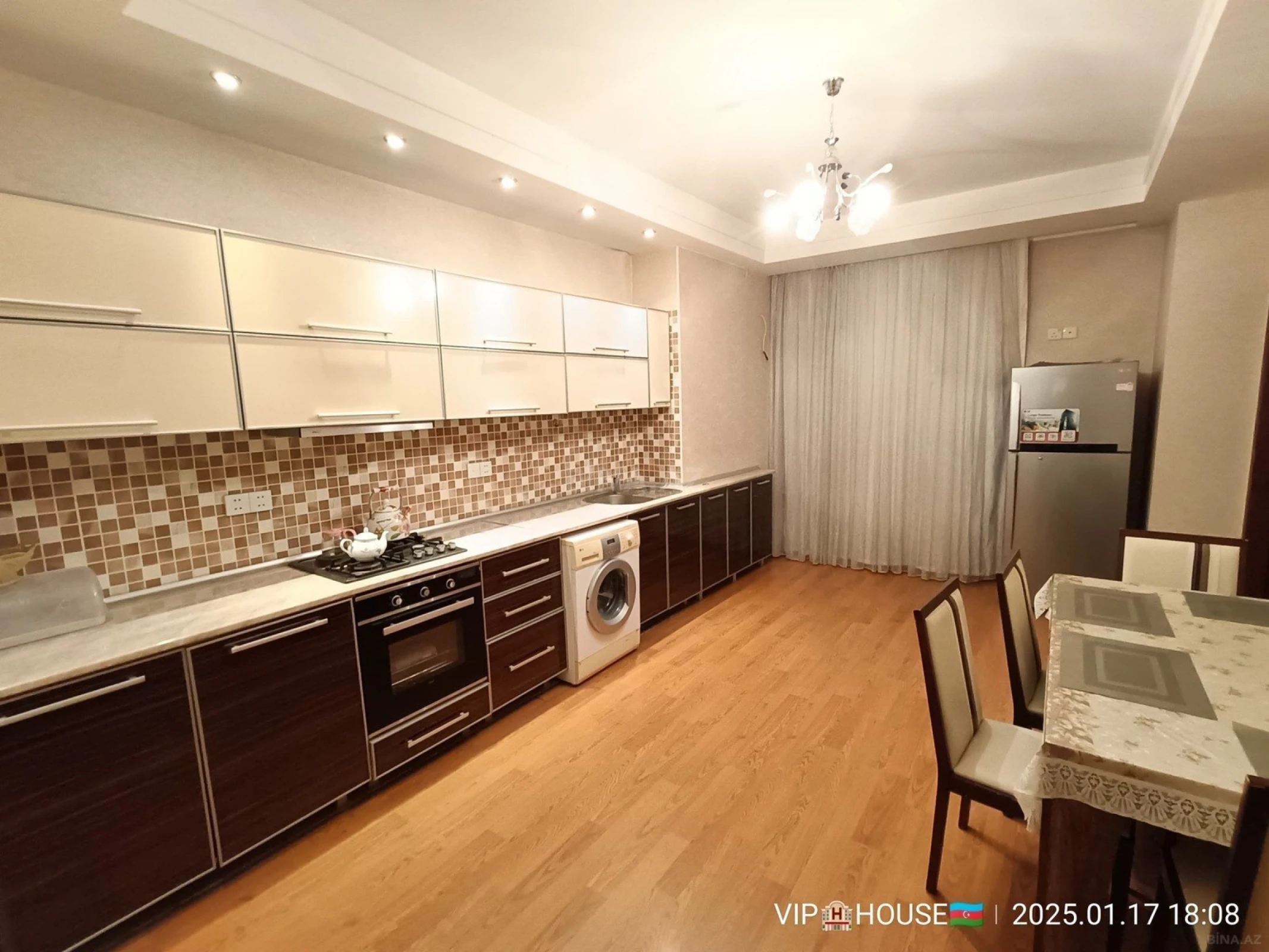 Kirayə verilir 3 otaqlı mənzil 130 m²