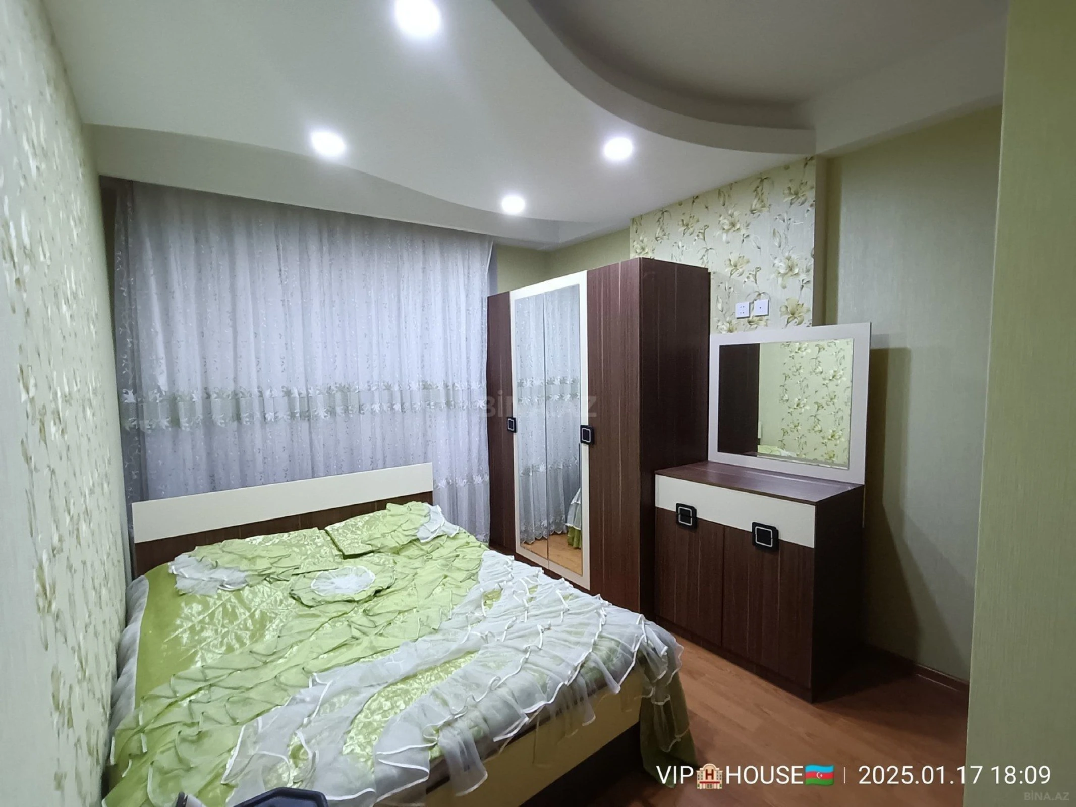 Kirayə verilir 3 otaqlı mənzil 130 m²