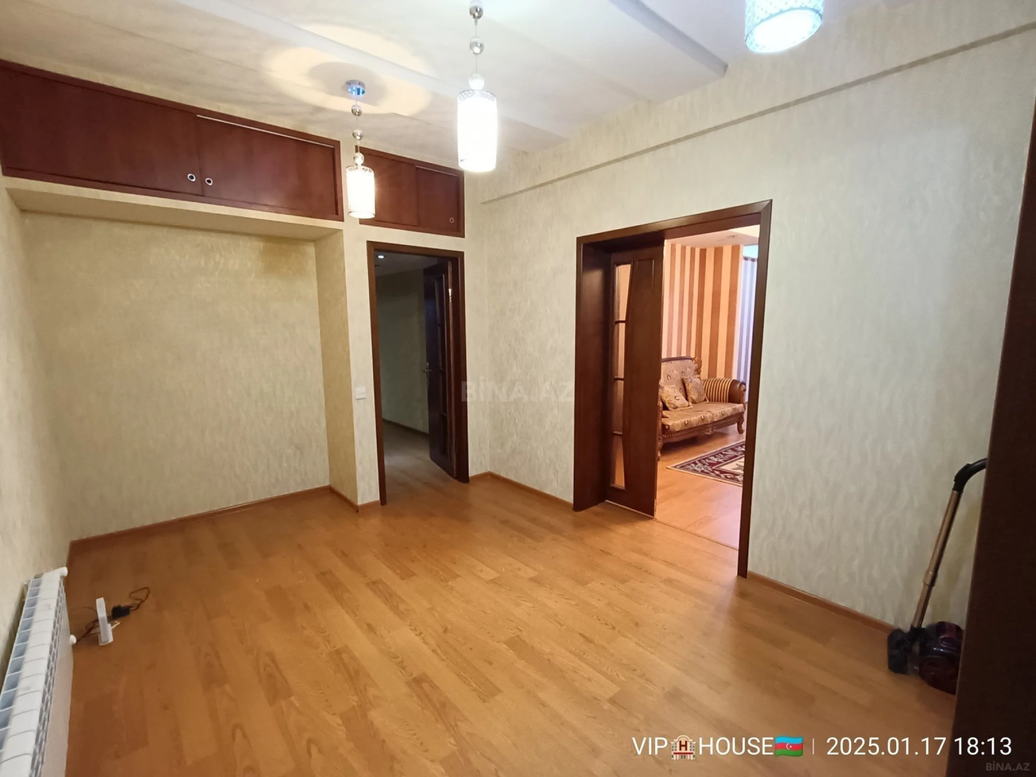 Kirayə verilir 3 otaqlı mənzil 130 m²