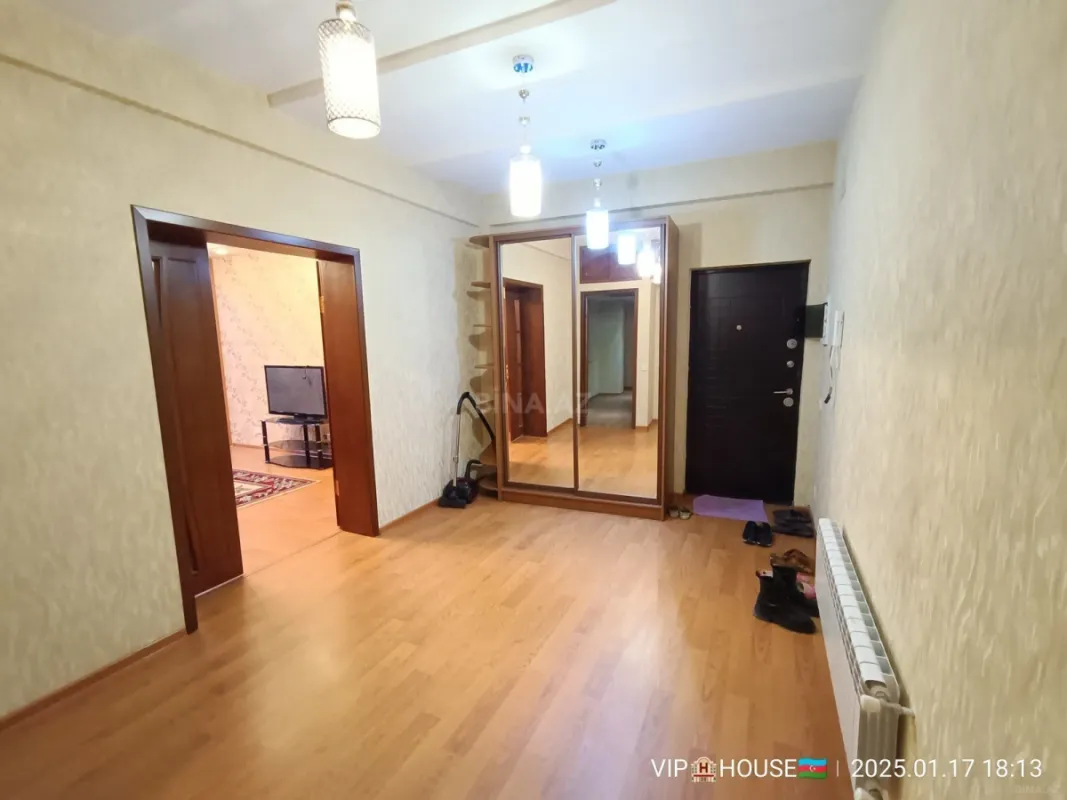 Kirayə verilir 3 otaqlı mənzil 130 m²