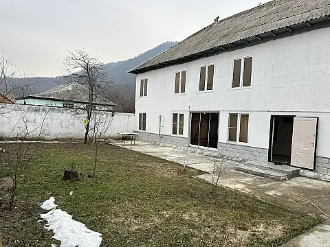 Satılır 5 otaqlı həyət evi 160 m² — Qəbələ 5 otaq 160.00 m²