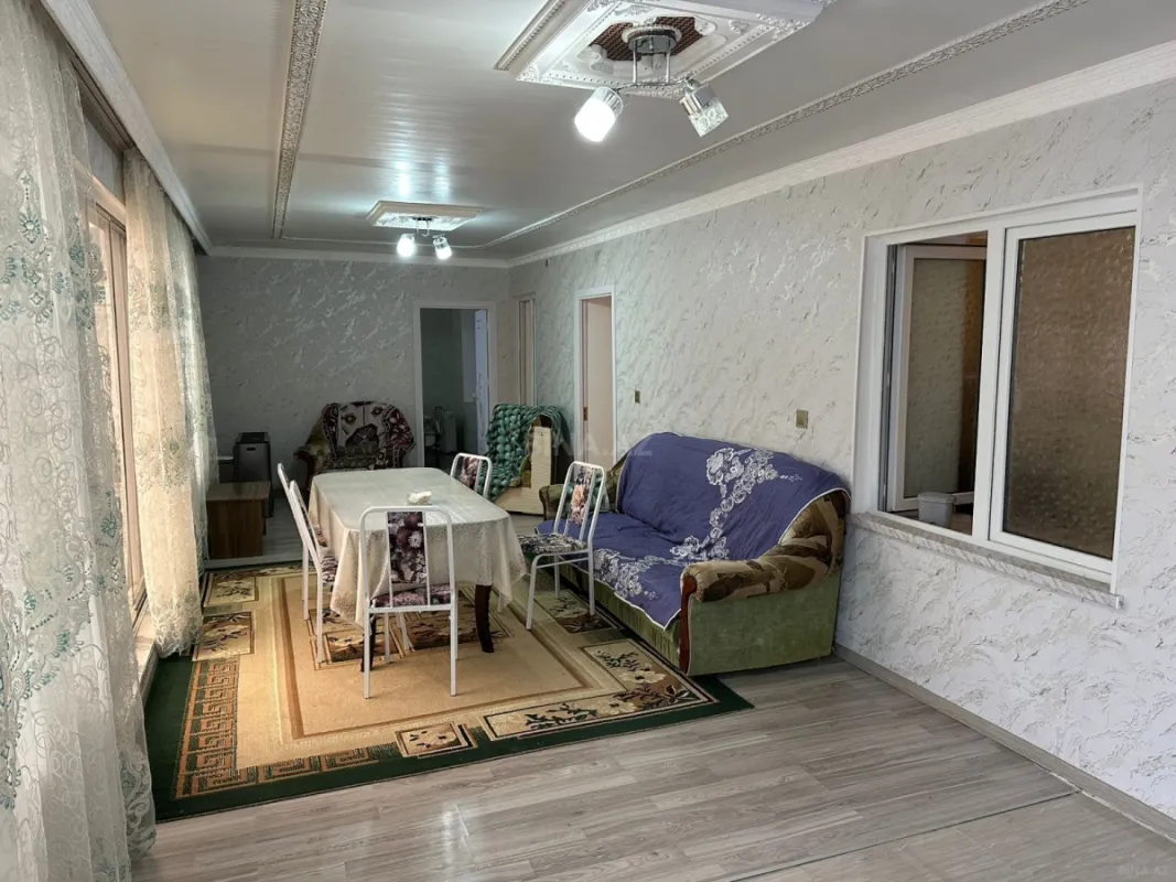 Satılır 5 otaqlı həyət evi 160 m²