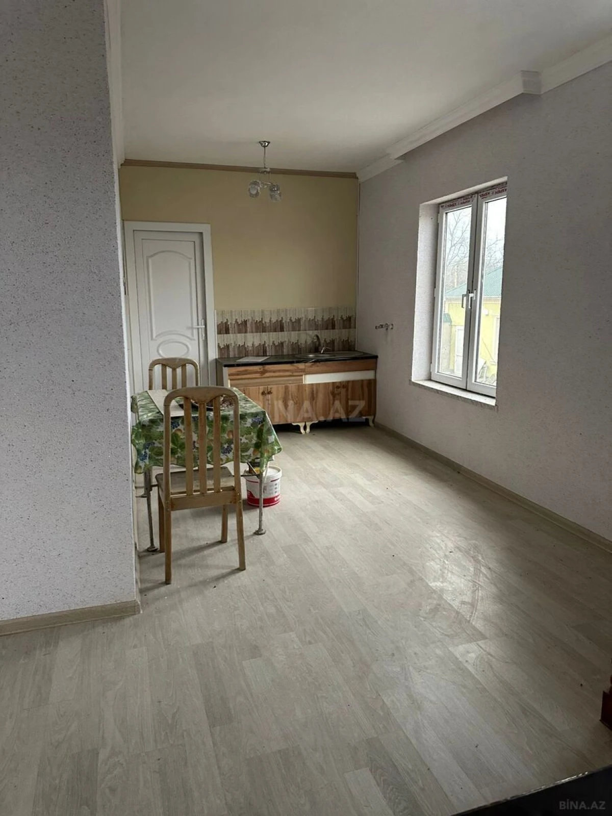 Satılır 5 otaqlı həyət evi 160 m²
