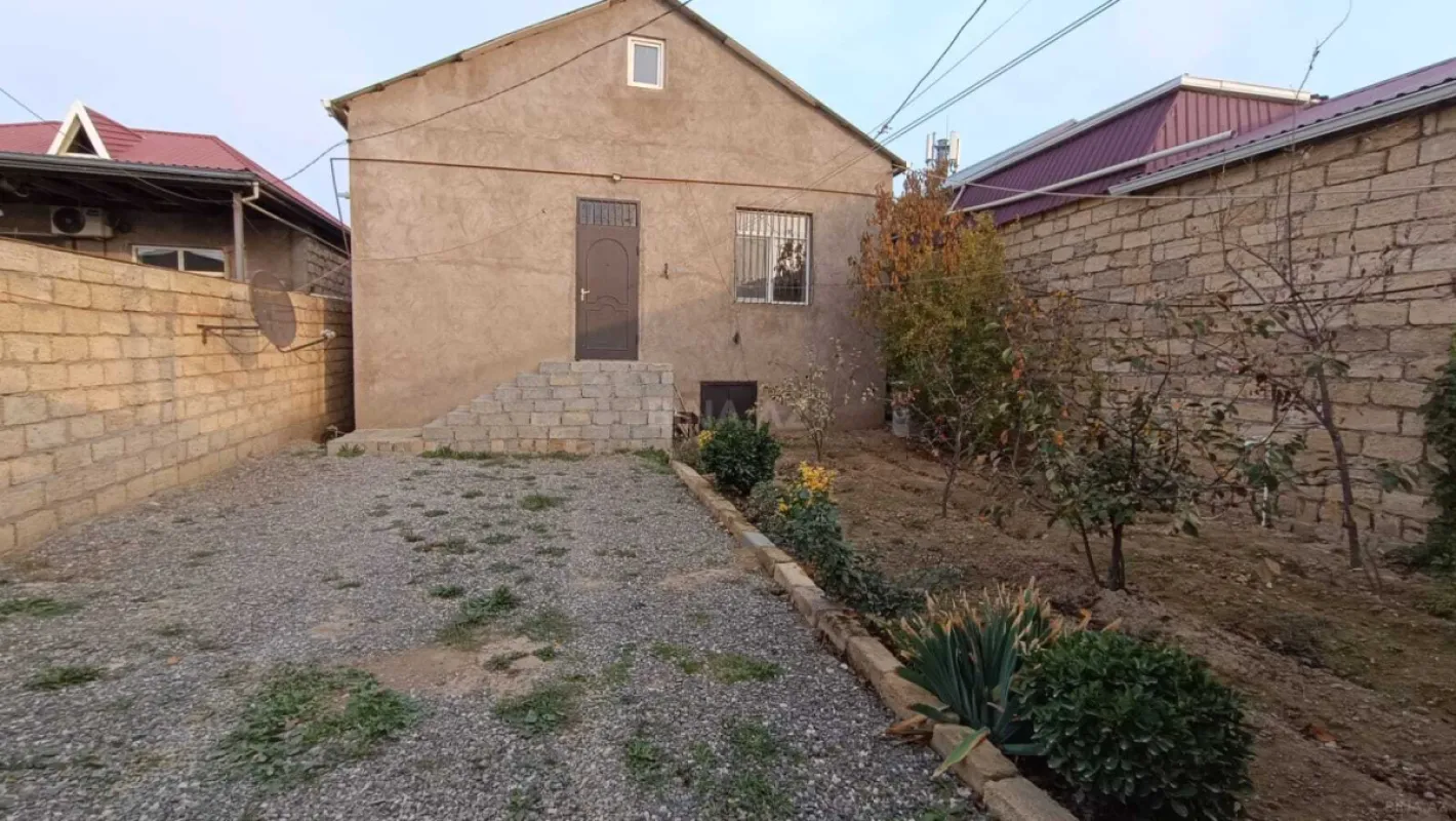 Satılır 4 otaqlı həyət evi 106 m²