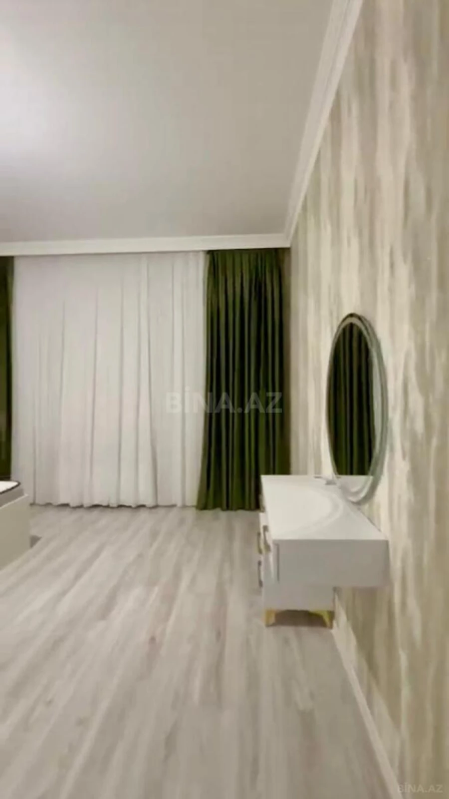 Satılır 4 otaqlı həyət evi 180 m²