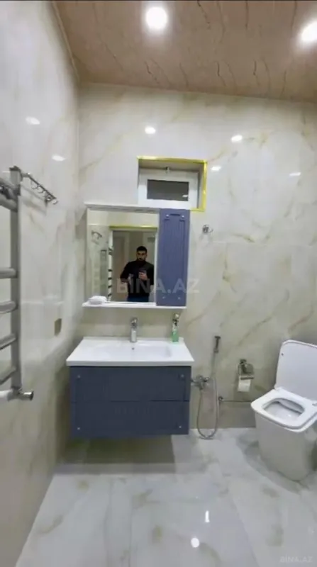 Satılır 4 otaqlı həyət evi 180 m²