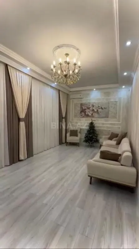 Satılır 4 otaqlı həyət evi 180 m²