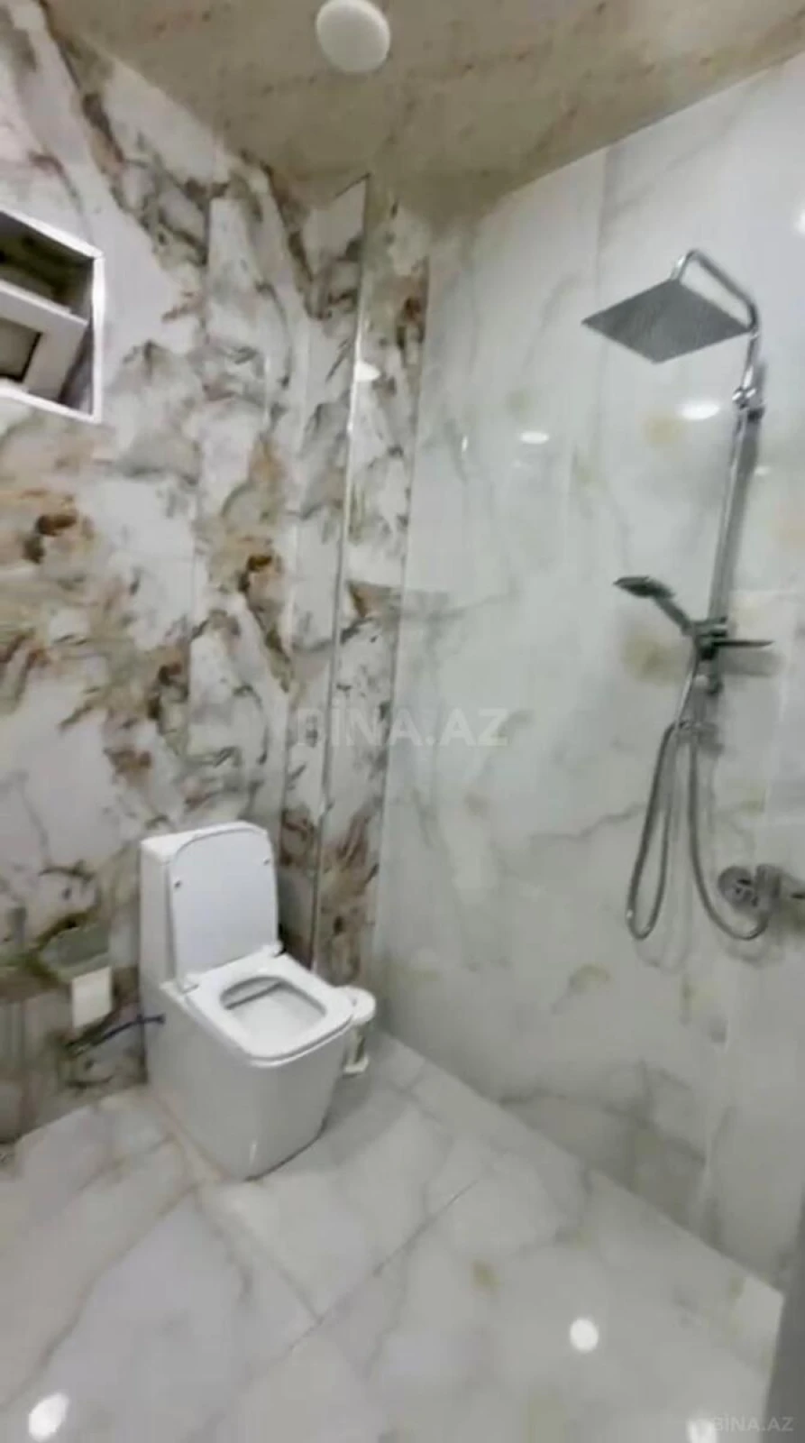 Satılır 4 otaqlı həyət evi 180 m²