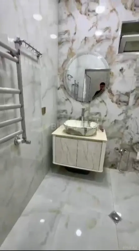 Satılır 4 otaqlı həyət evi 180 m²