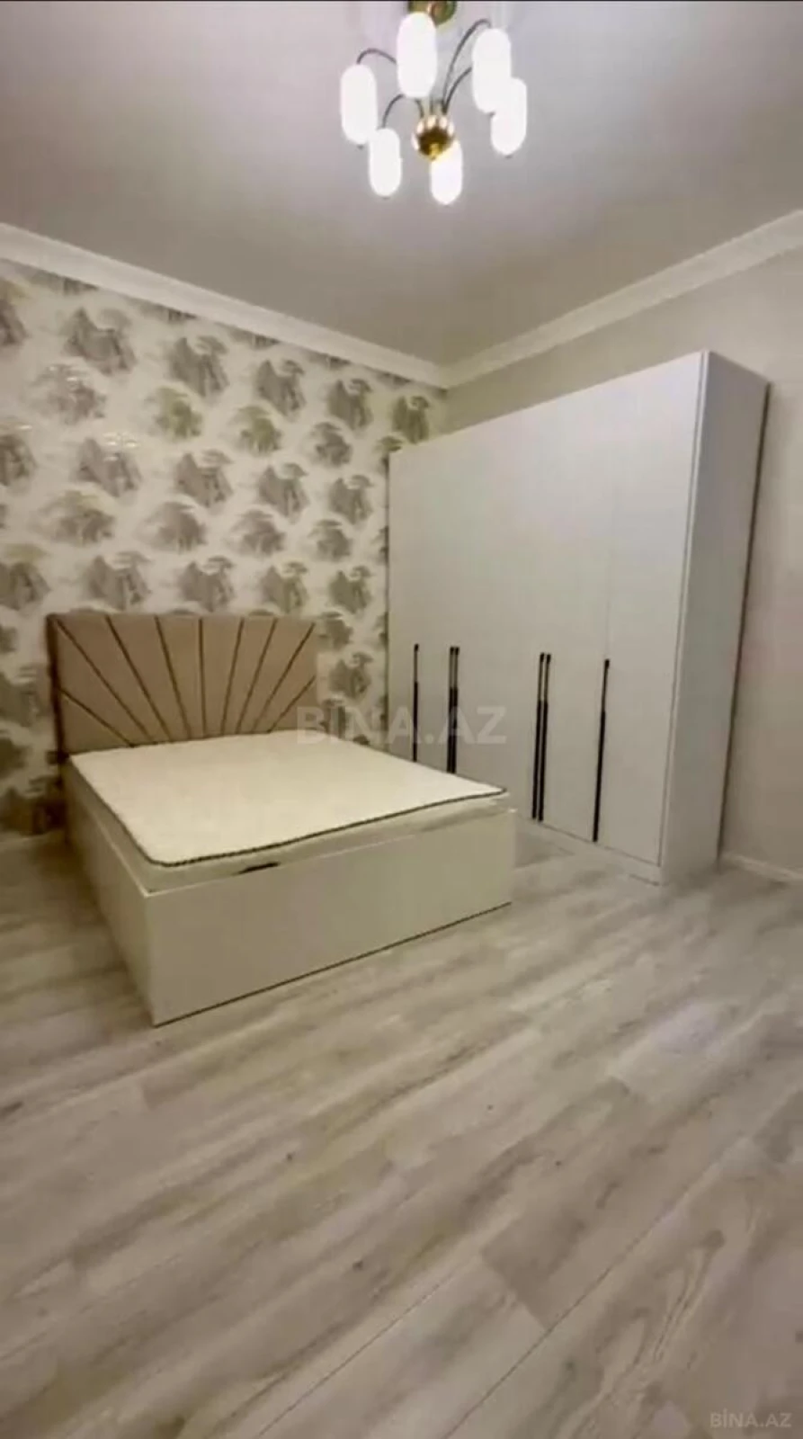 Satılır 4 otaqlı həyət evi 180 m²