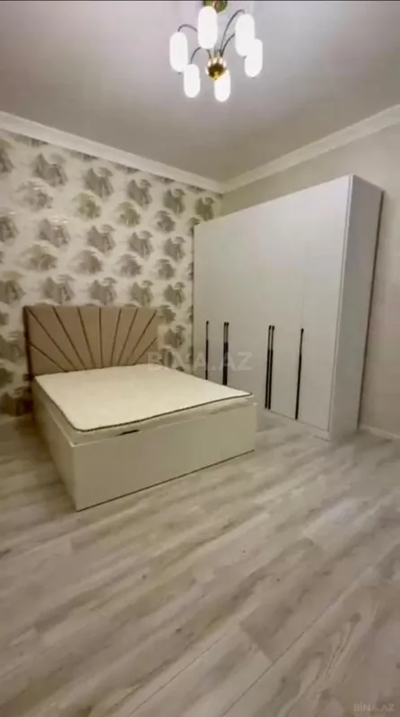 Satılır 4 otaqlı həyət evi 180 m²