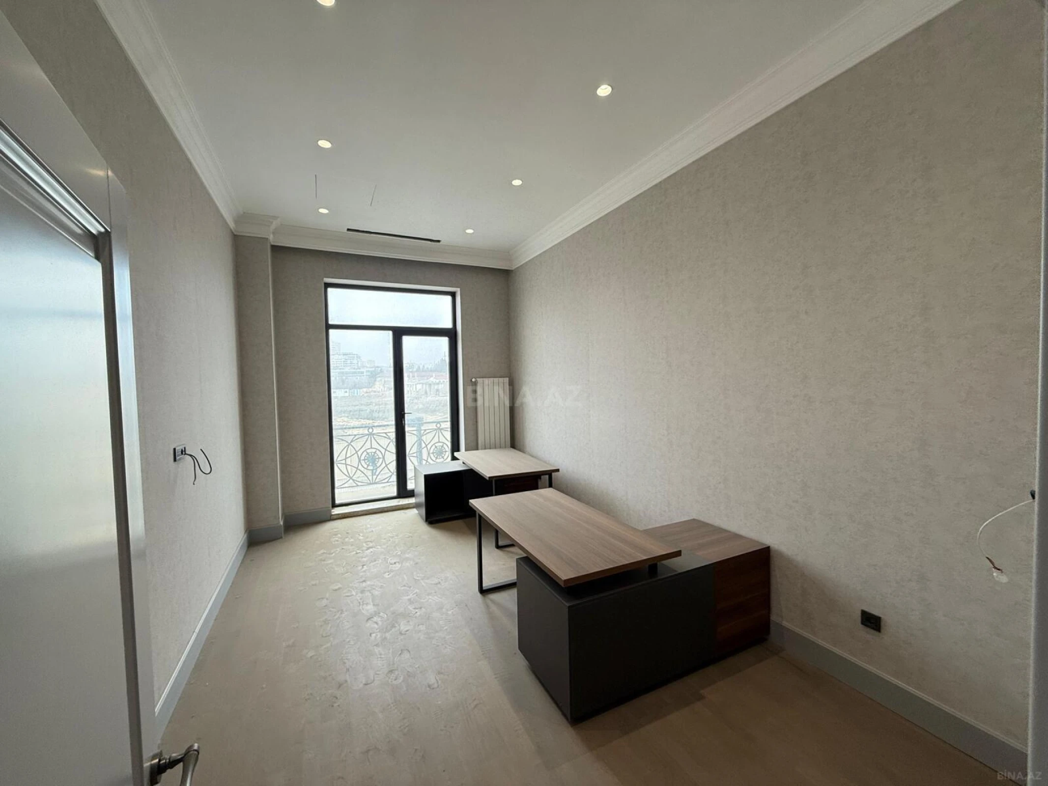 Kirayə verilir 4 otaqlı ofis 225 m²