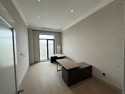 Kirayə verilir 4 otaqlı ofis 225 m²