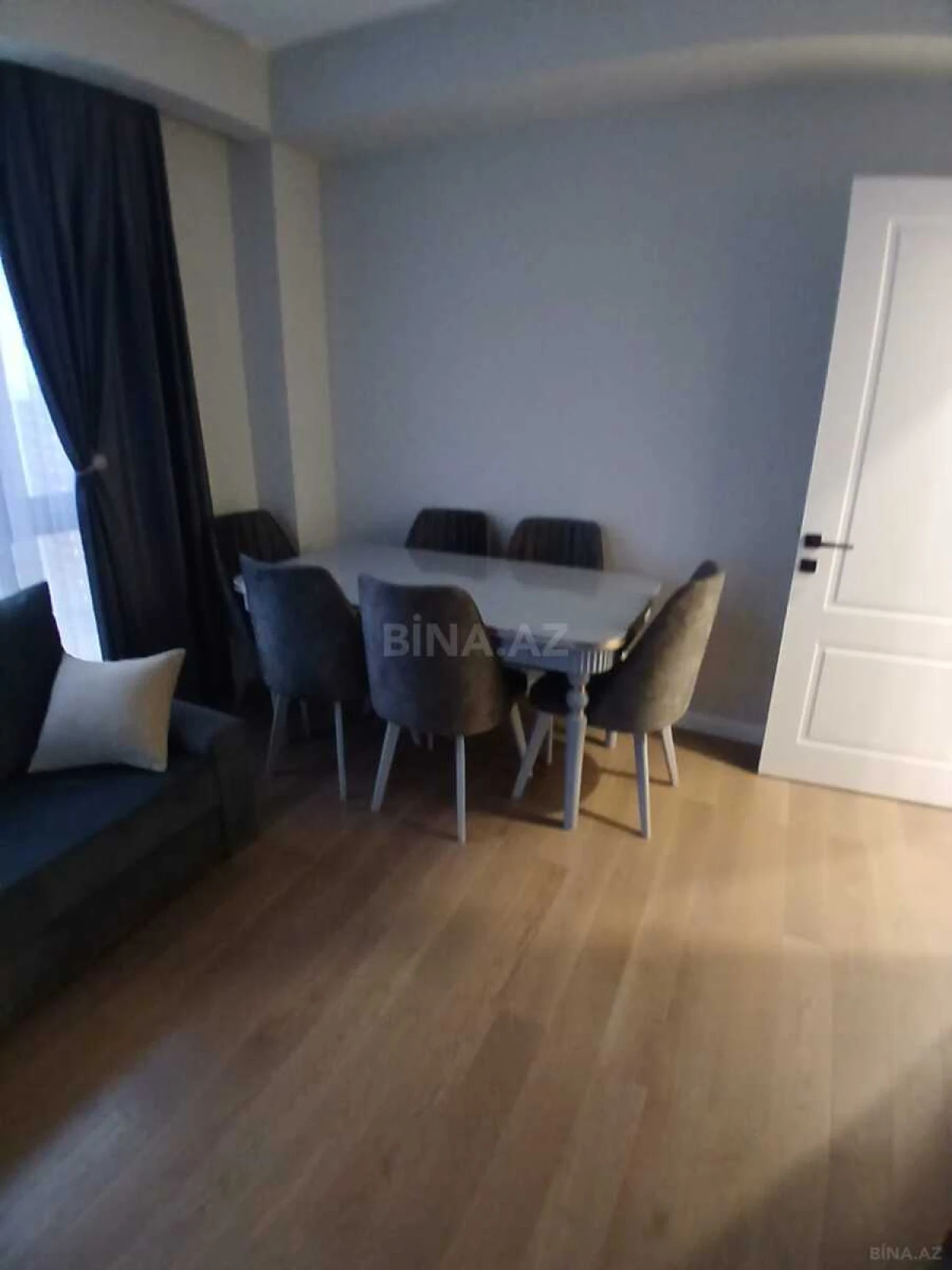 Kirayə verilir 2 otaqlı mənzil 70 m²