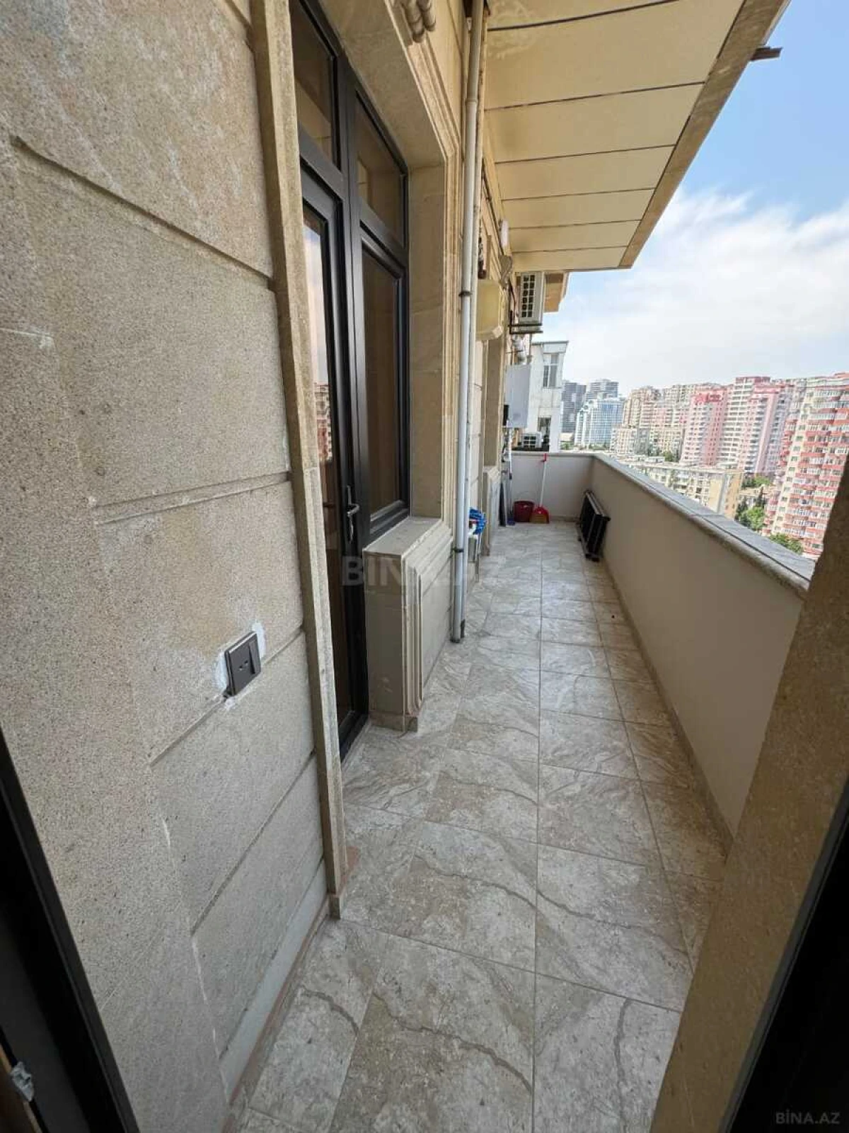 Kirayə verilir 3 otaqlı mənzil 87 m²