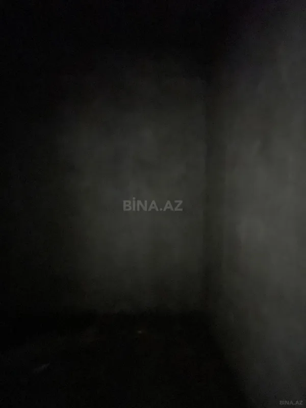 Satılır 4 otaqlı mənzil 215 m²