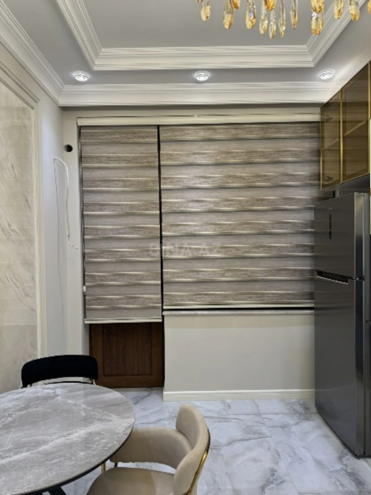 Kirayə verilir 2 otaqlı mənzil 70 m²