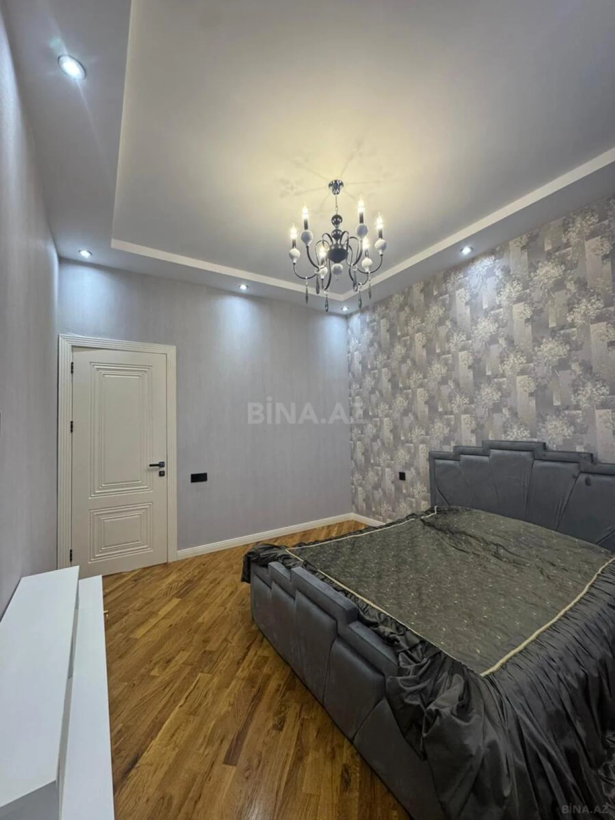 Satılır 4 otaqlı həyət evi 165 m²
