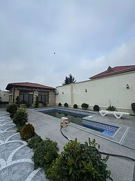 Satılır 4 otaqlı həyət evi 165 m²