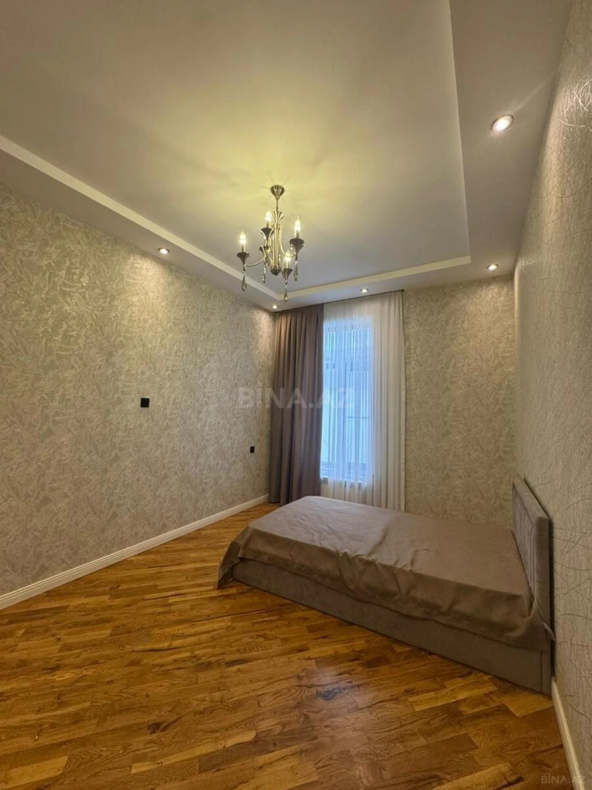 Satılır 4 otaqlı həyət evi 165 m²