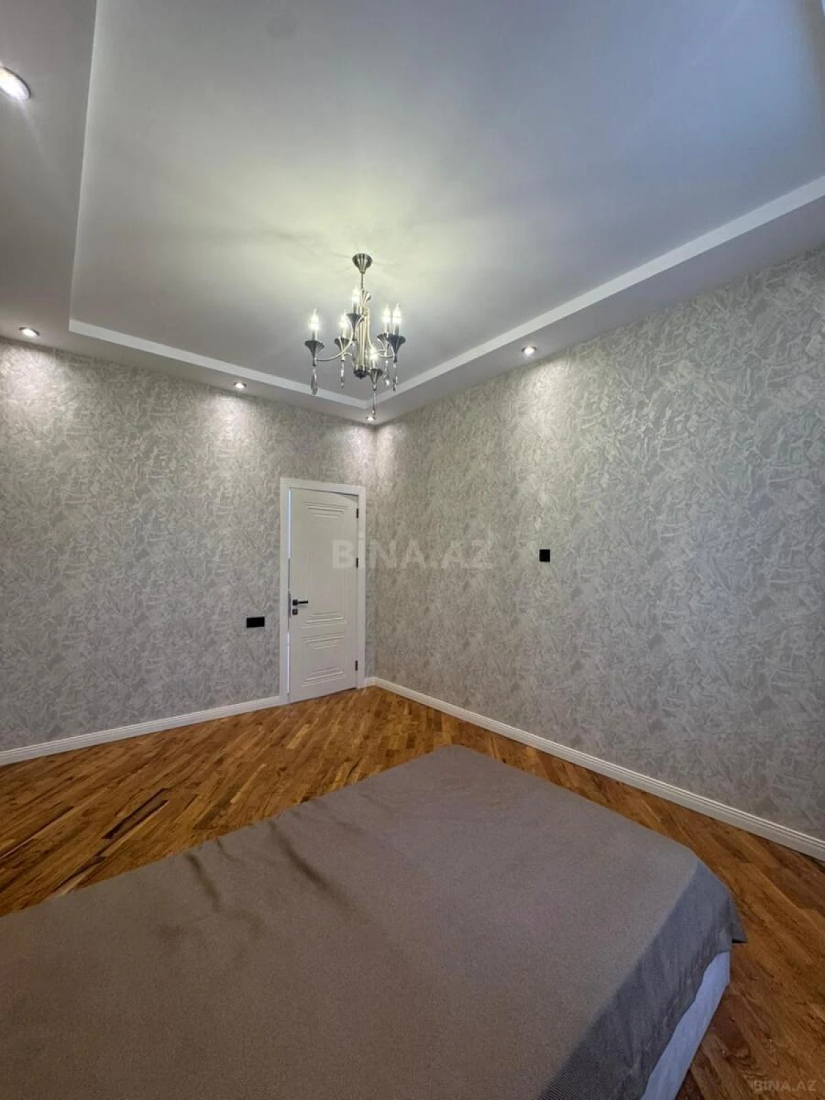 Satılır 4 otaqlı həyət evi 165 m²