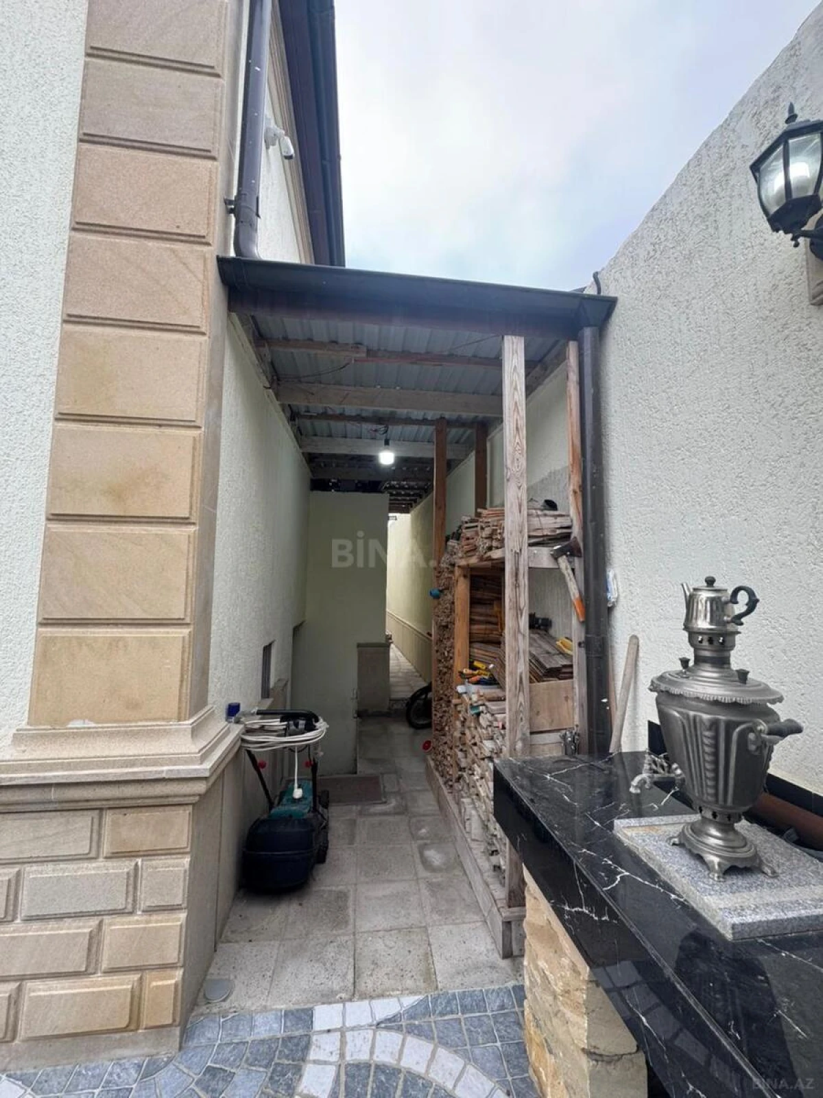 Satılır 4 otaqlı həyət evi 165 m²