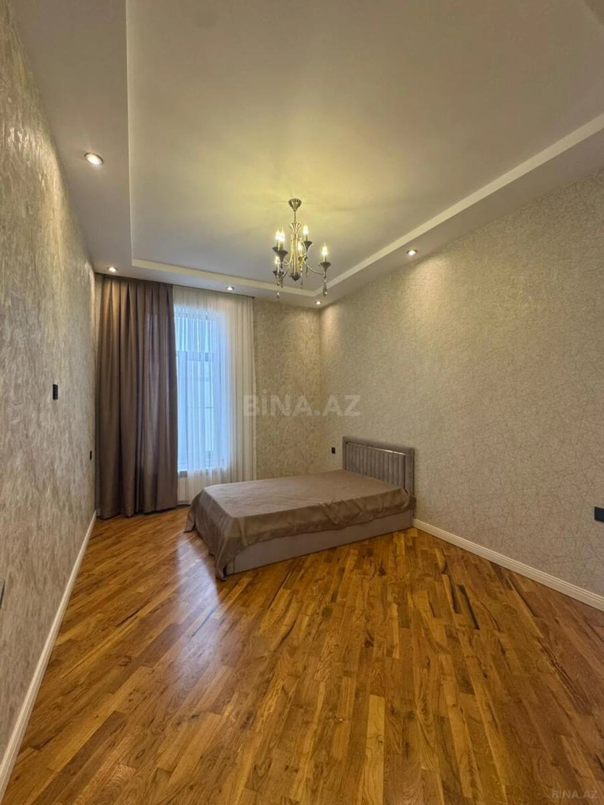 Satılır 4 otaqlı həyət evi 165 m²