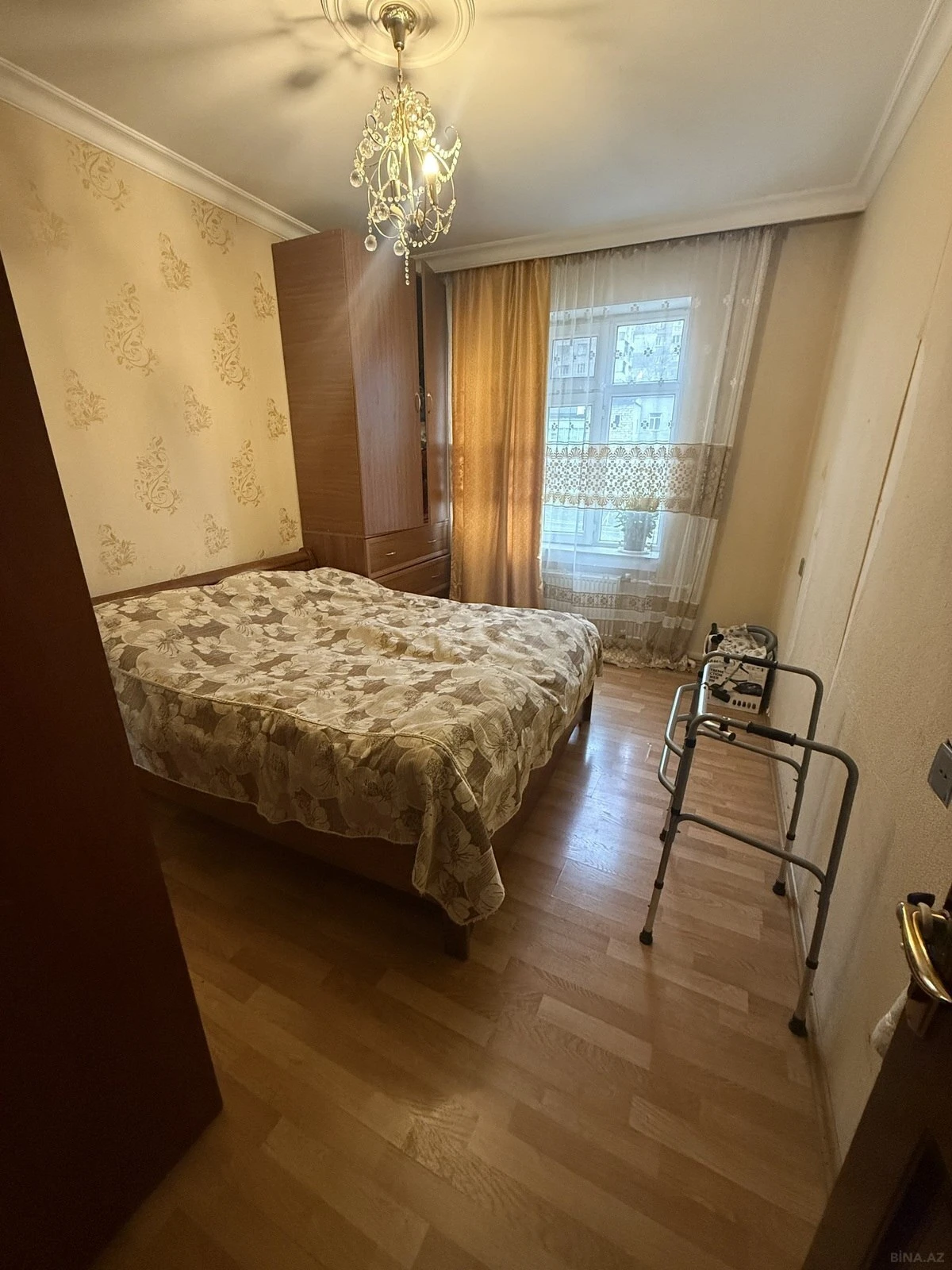 Satılır 5 otaqlı mənzil 110 m²