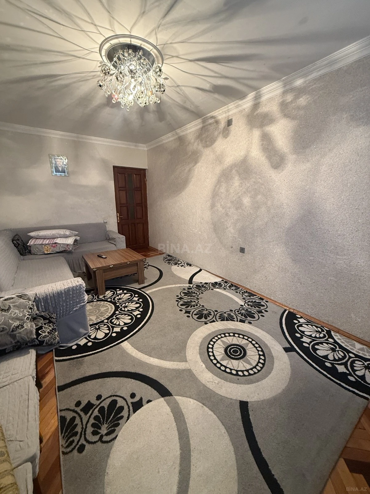 Satılır 5 otaqlı mənzil 110 m²