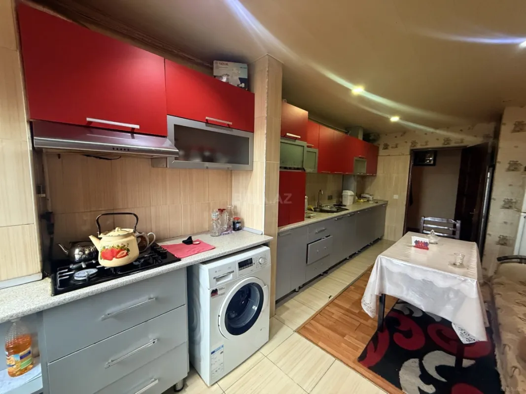 Satılır 5 otaqlı mənzil 110 m²