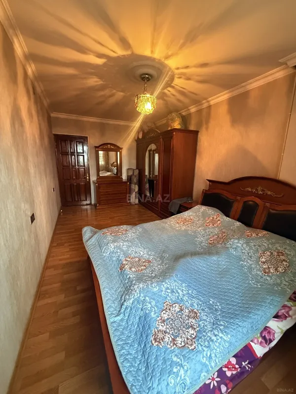 Satılır 5 otaqlı mənzil 110 m²